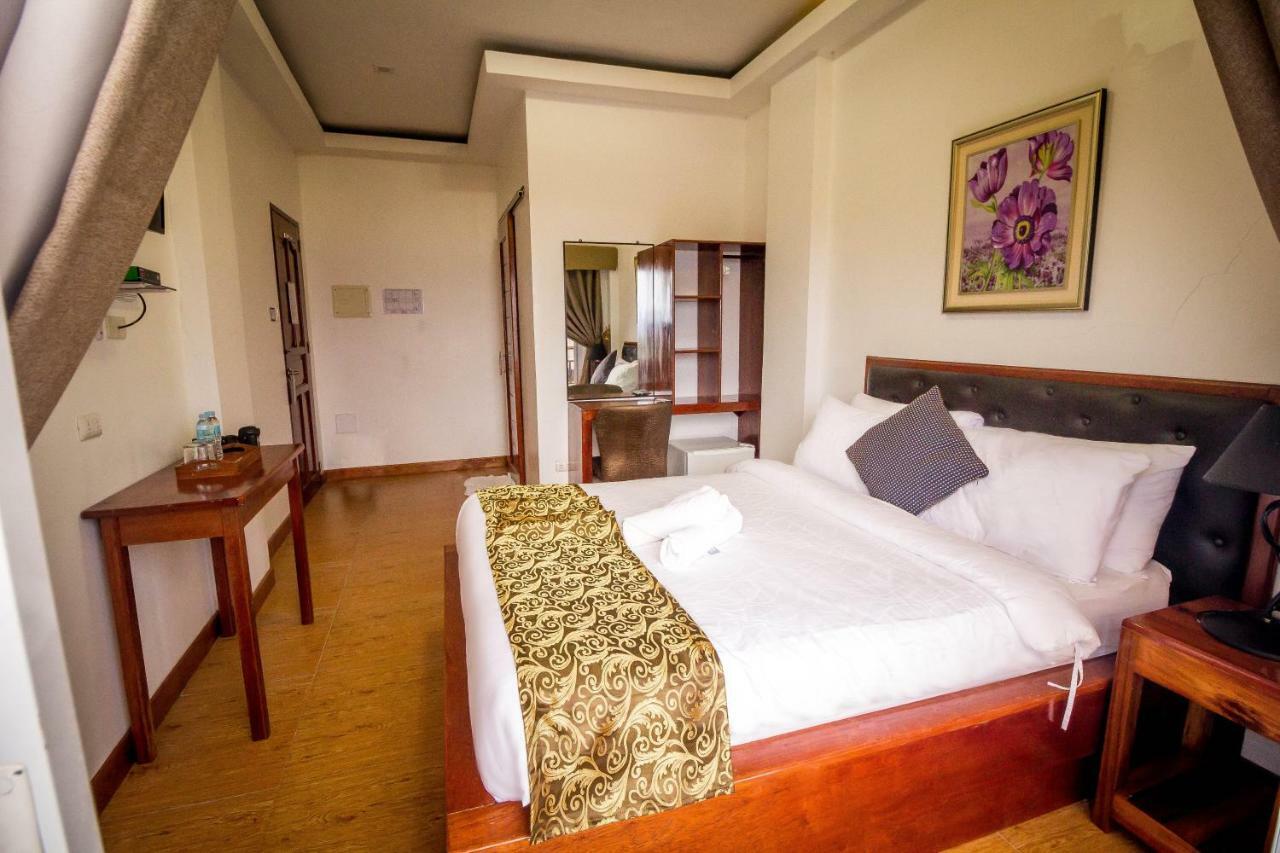 El Nido Royal Palm Inn Екстер'єр фото